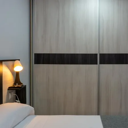 Benahavis Iii Airport Apartment *
