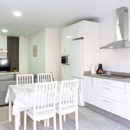 Benahavis Iii Airport Apartment *